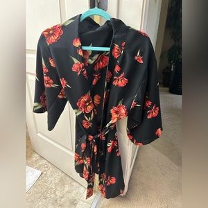 Forever 21 Size Small Floral Robe